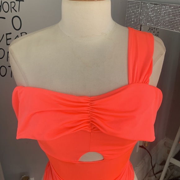 FashionNova// sexy bodysuit size small - Picture 4 of 10